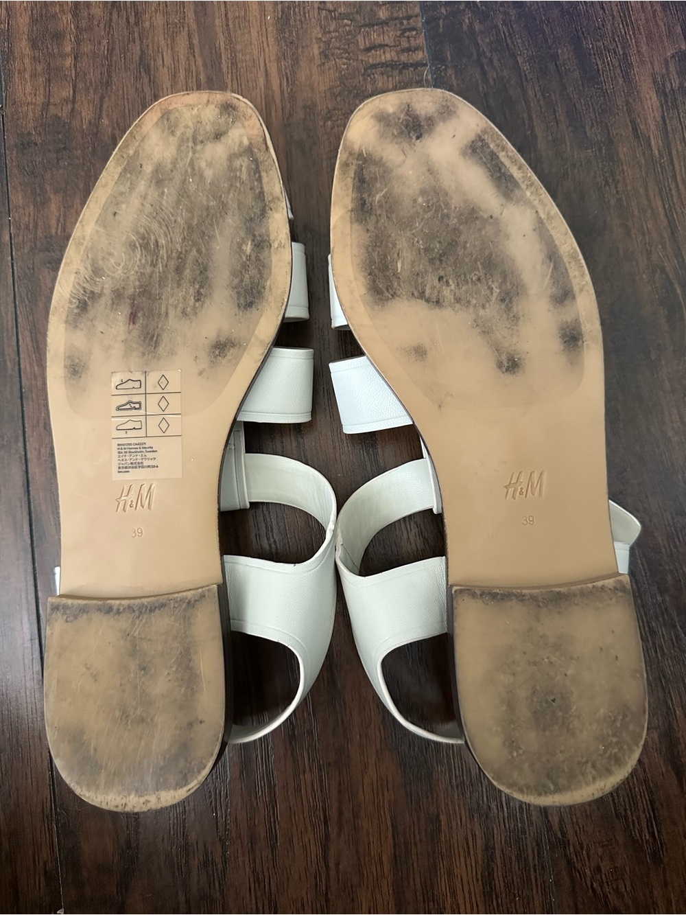 H&M Cream Strappy Fisherman Sandals with Gold Buckle - Picture 3 of 4